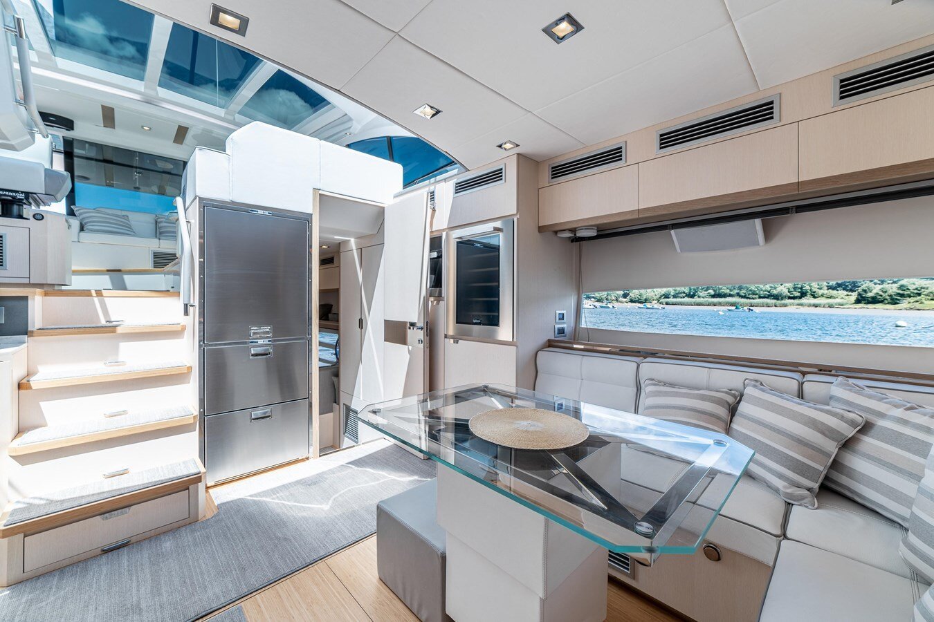 2019-rio-yachts-61-a70bc6