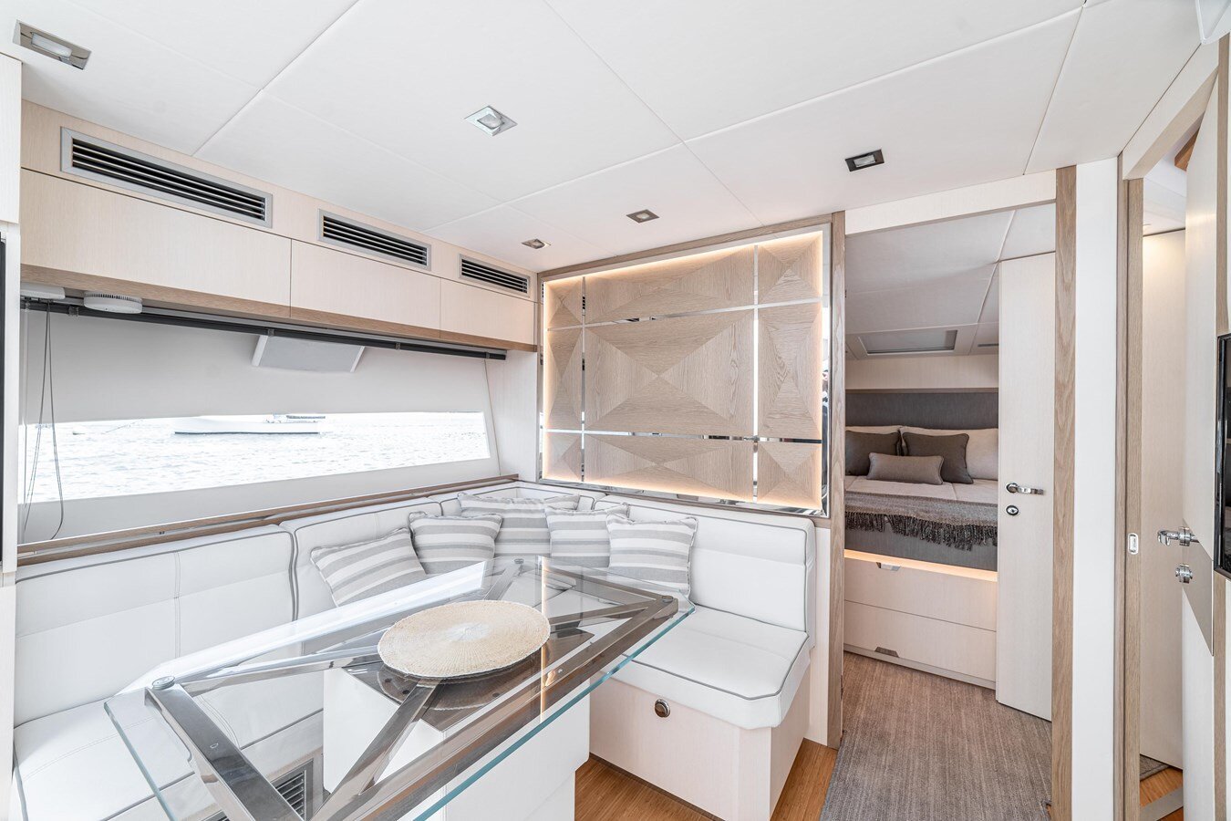 2019-rio-yachts-61-a70bc6