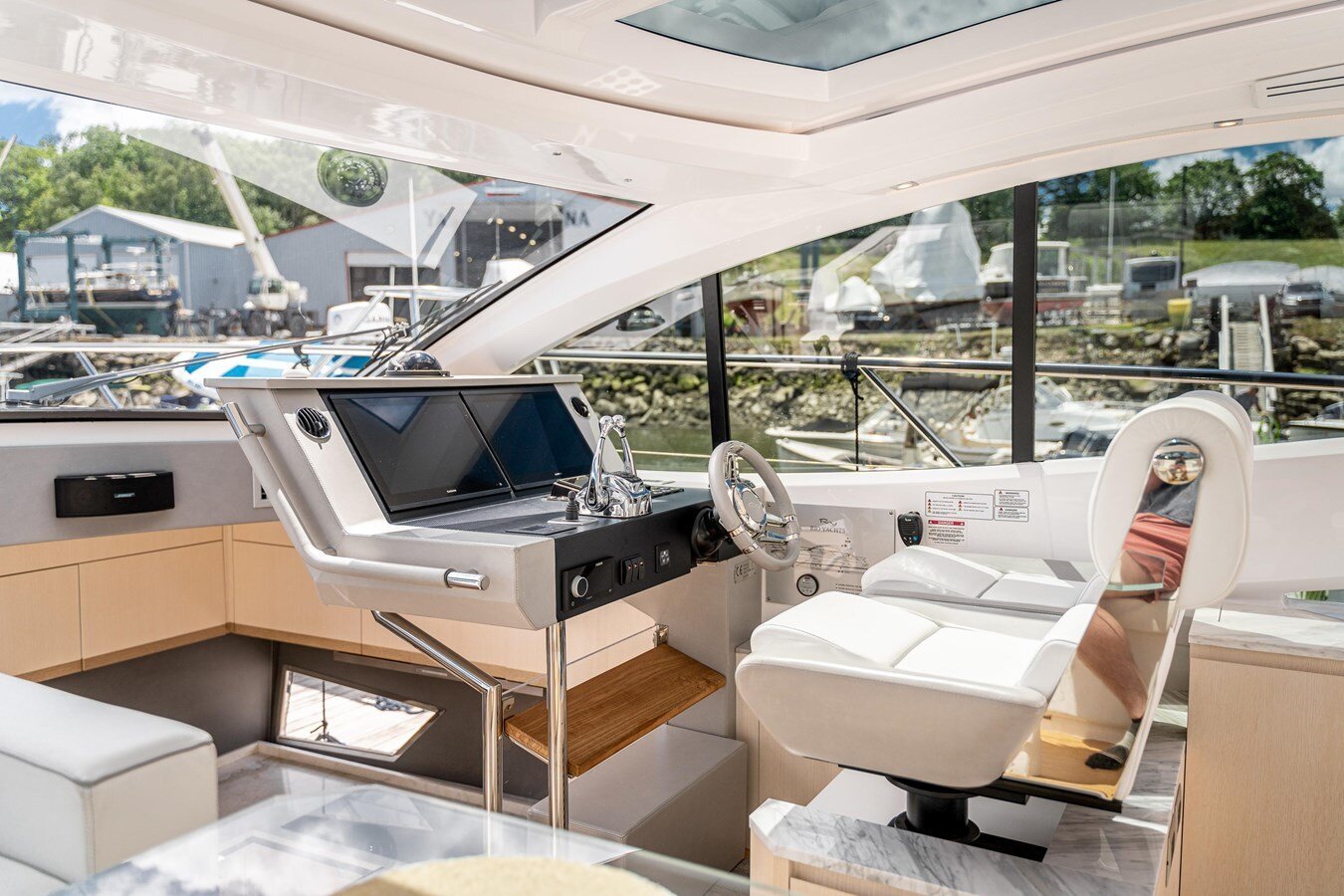 2019-rio-yachts-61-a70bc6