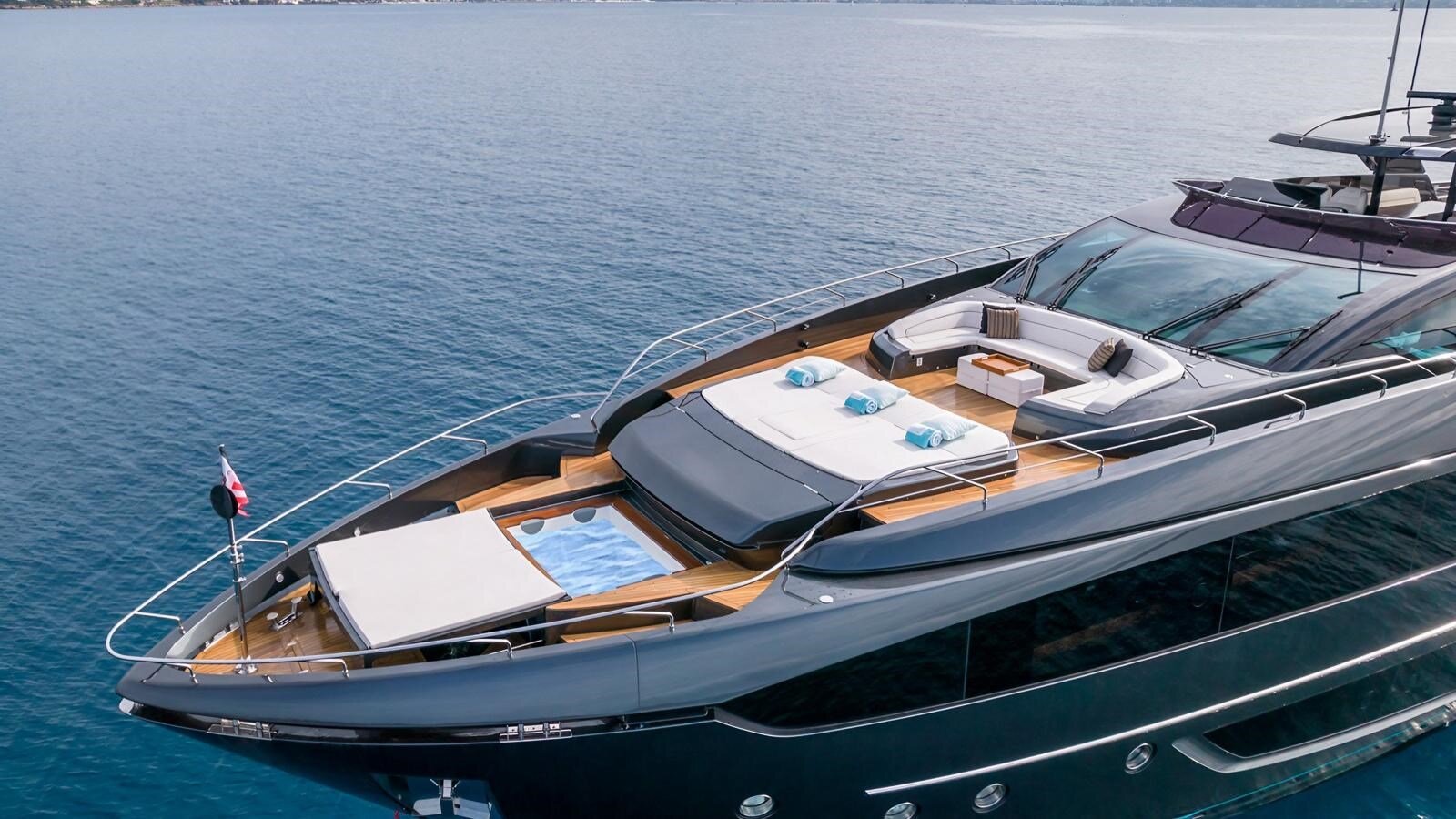 2019-riva-110-c7f95d