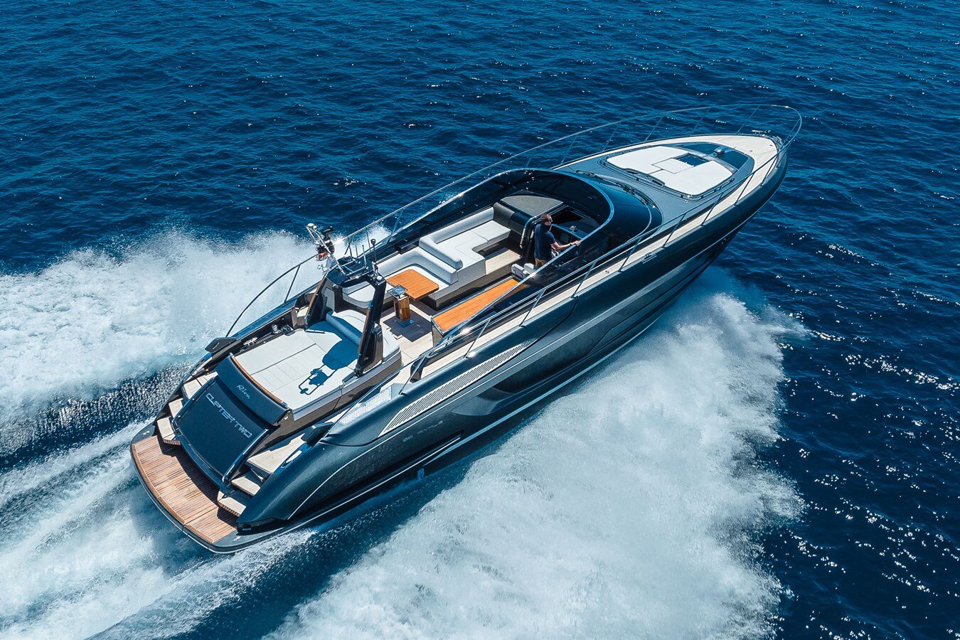 2019-riva-56-8-4558b0