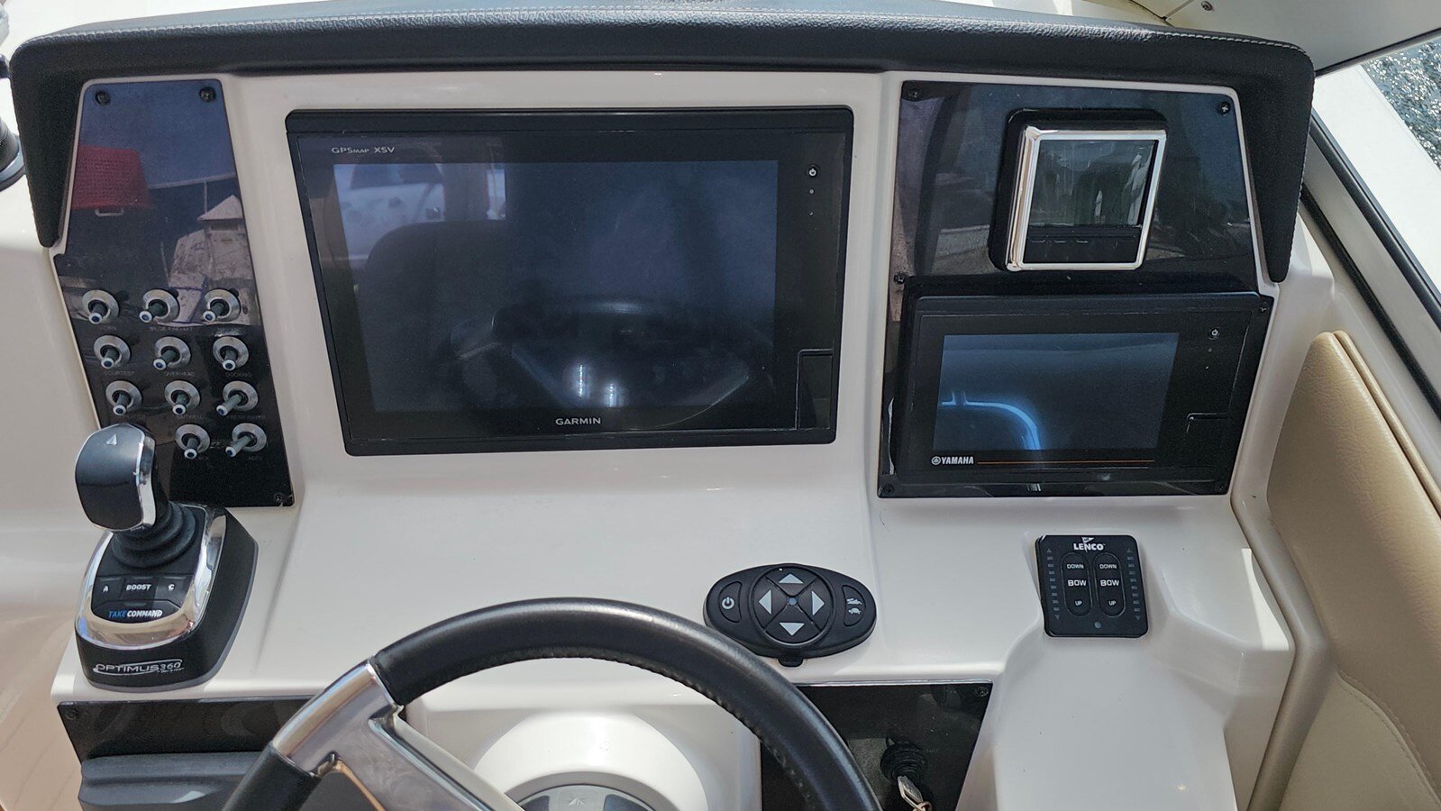 2019-sailfish-32-72d195