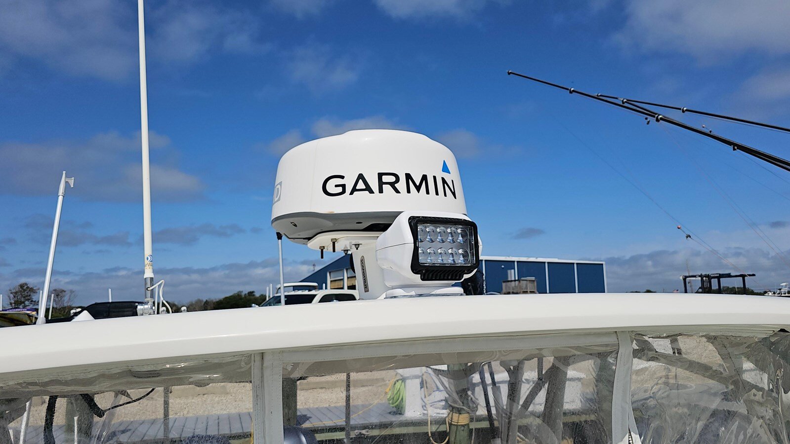 2019-sailfish-32-72d195