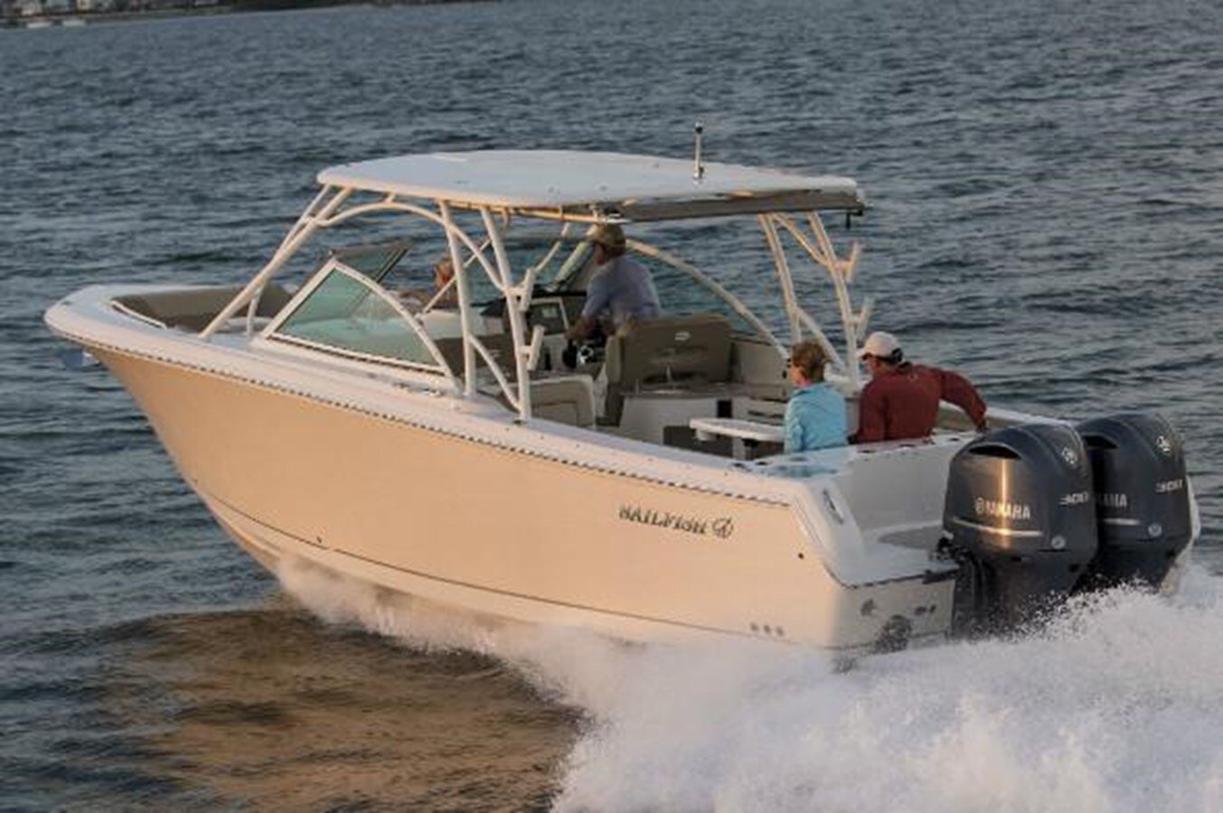 2019-sailfish-32-72d195