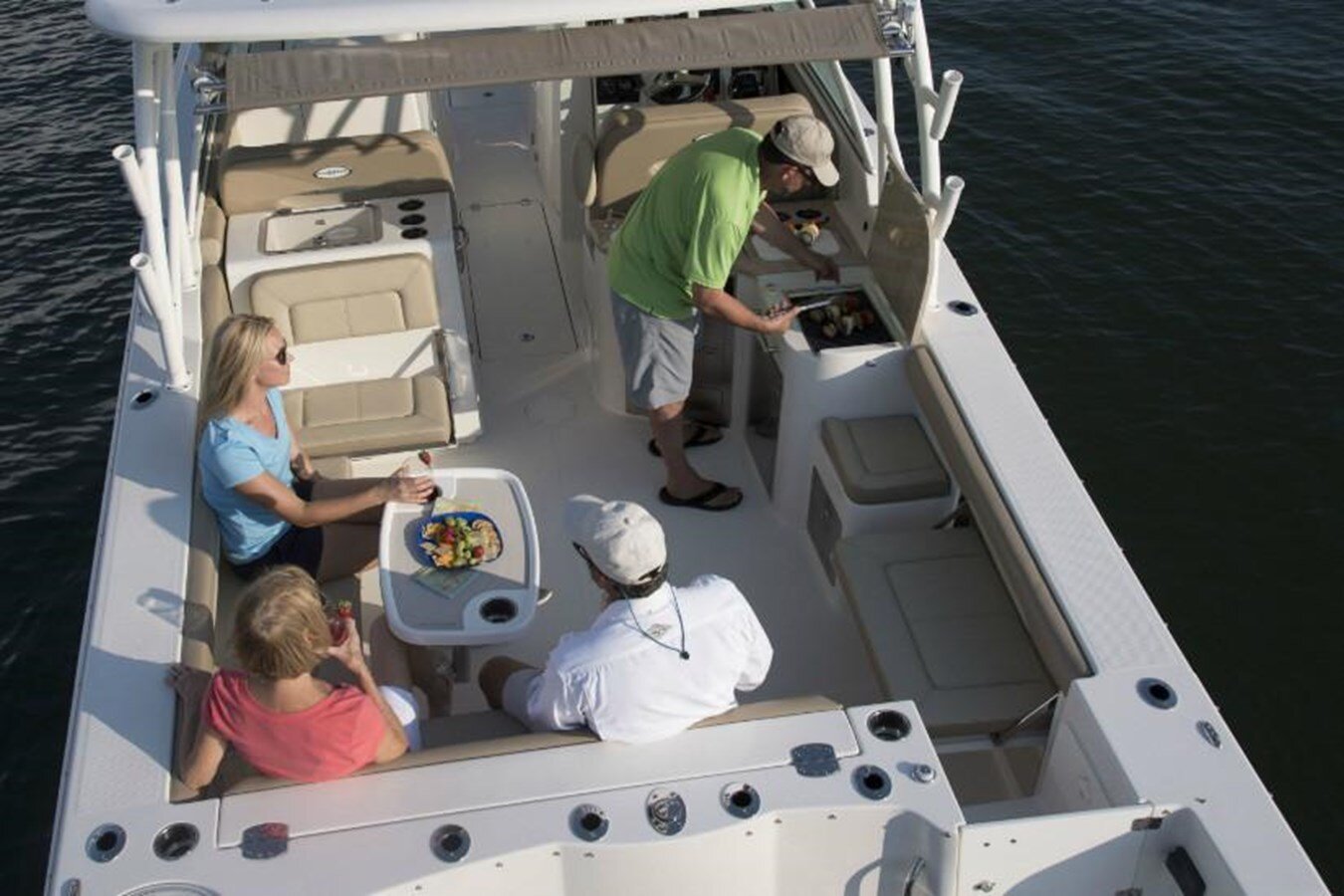 2019-sailfish-32-72d195