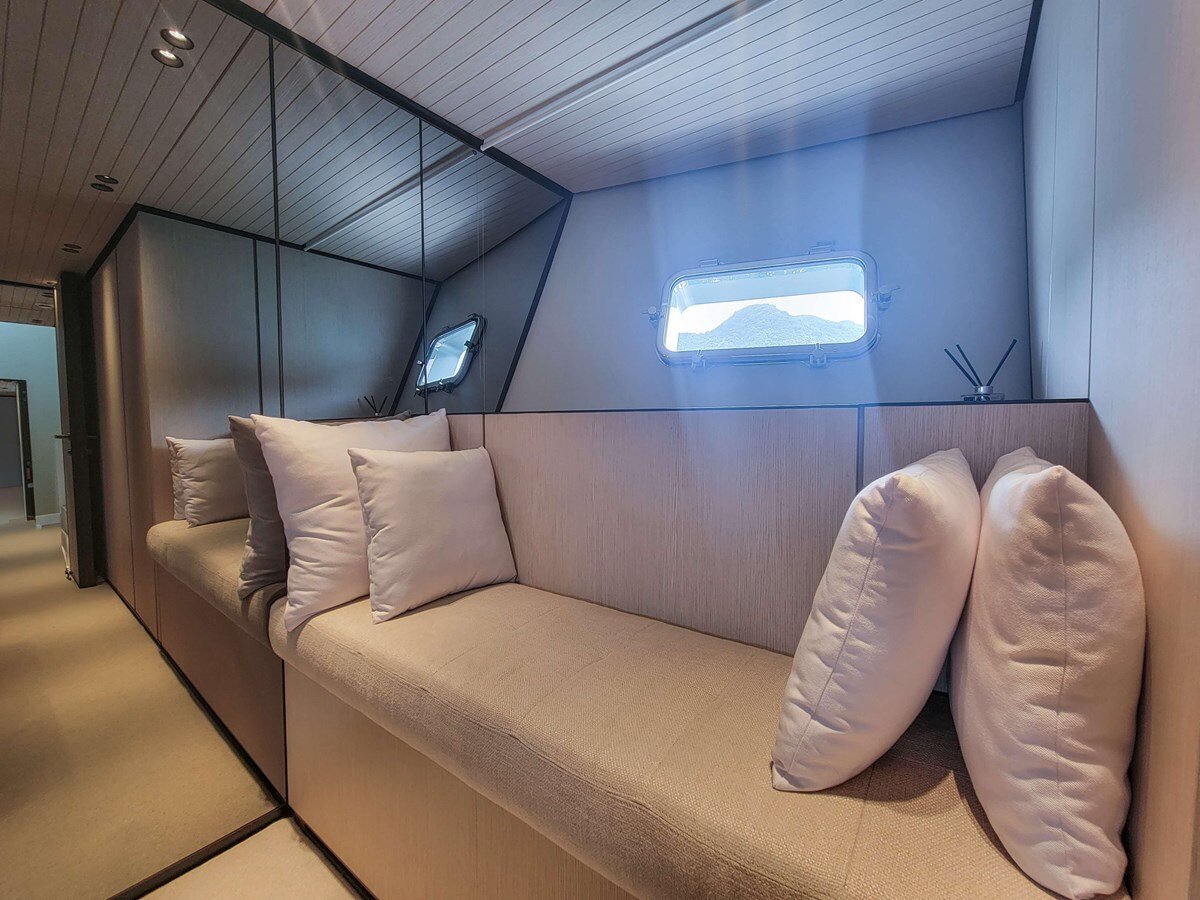 2019-sanlorenzo-77-11-e20f27