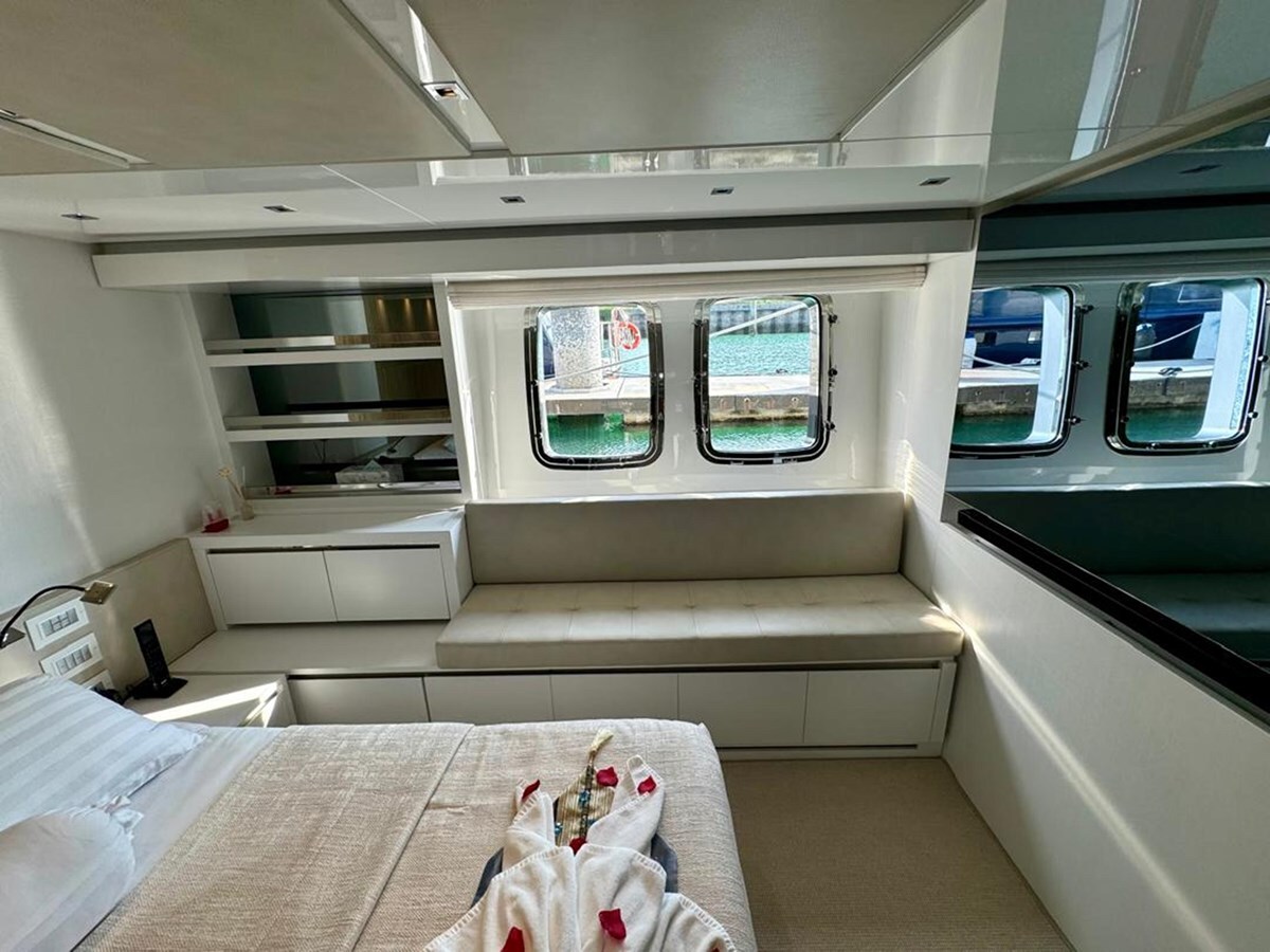 2019-sanlorenzo-87-10-cb372c