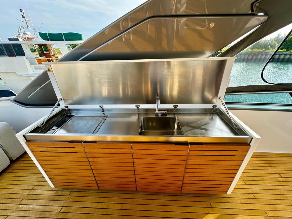 2019-sanlorenzo-87-10-cb372c