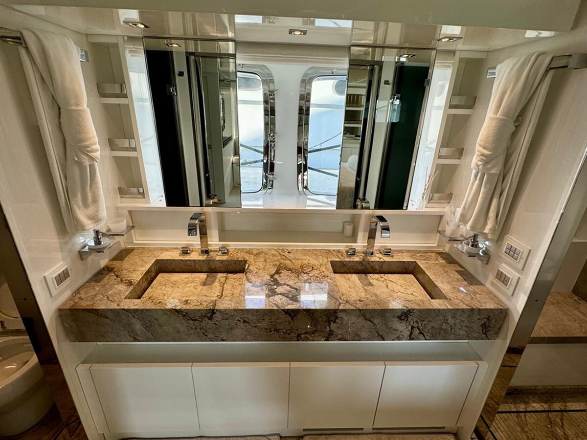 2019-sanlorenzo-87-10-cb372c