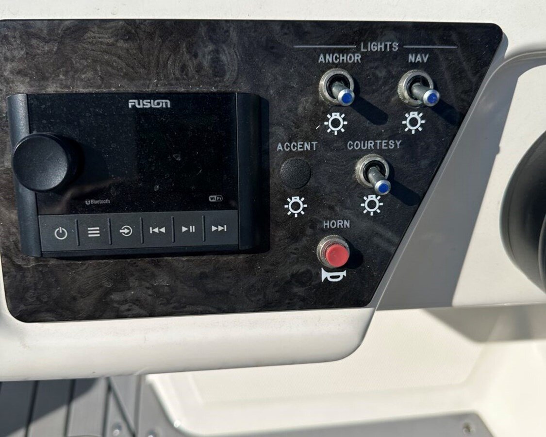 2019-sea-ray-21-ad5254