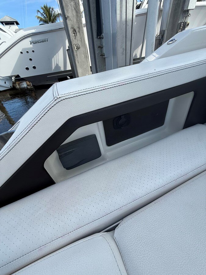 2019-sea-ray-33-f93ccd