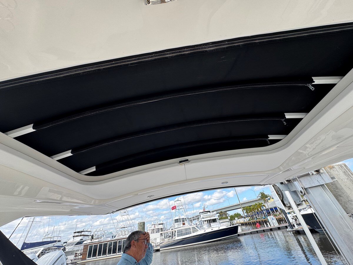 2019-sea-ray-33-f93ccd