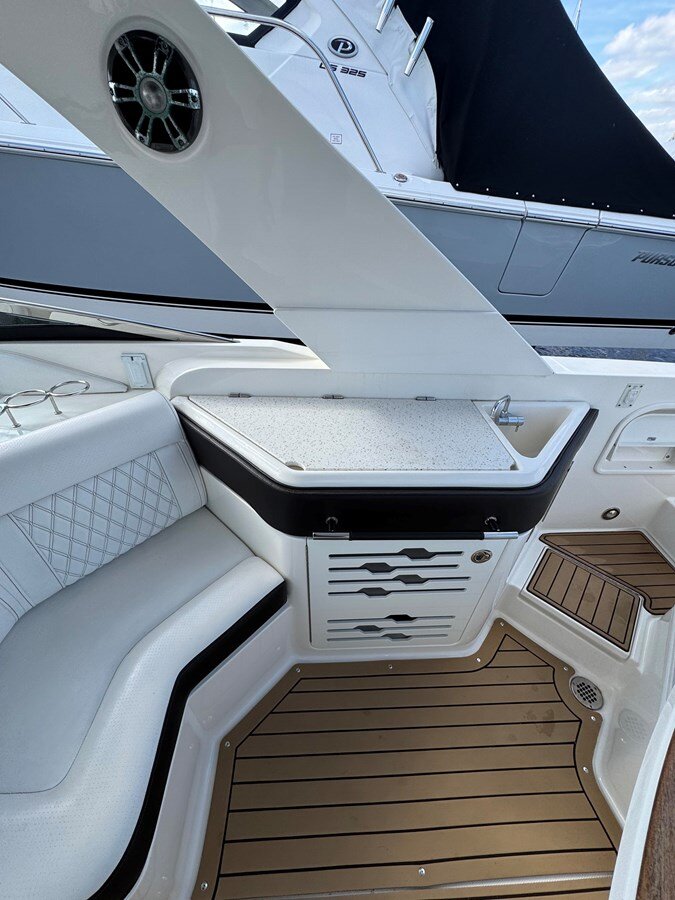 2019-sea-ray-33-f93ccd