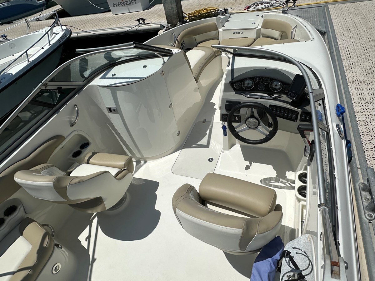 2019-stingray-23-8-749c45