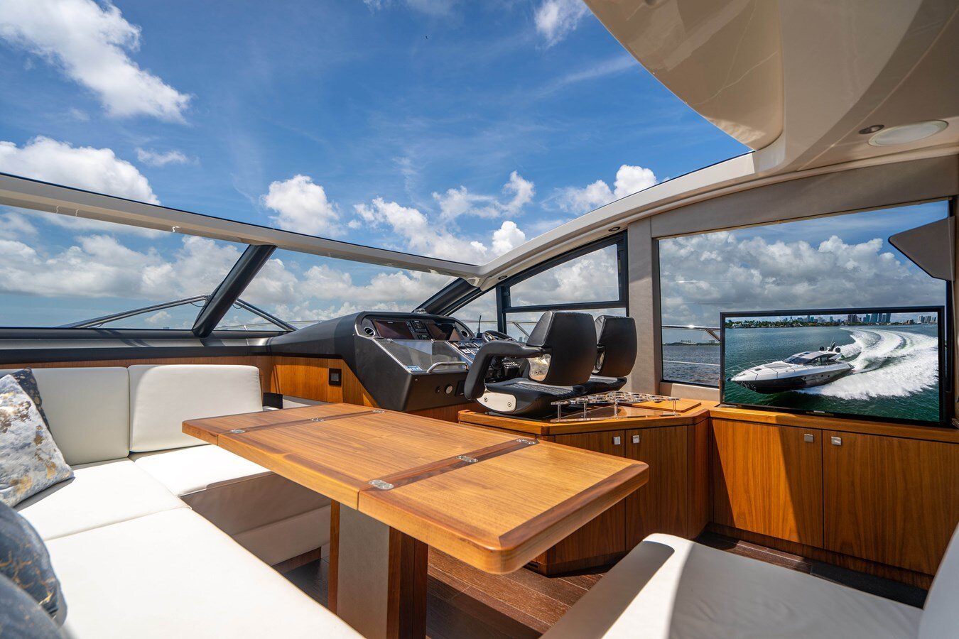 2019-sunseeker-57-657a48