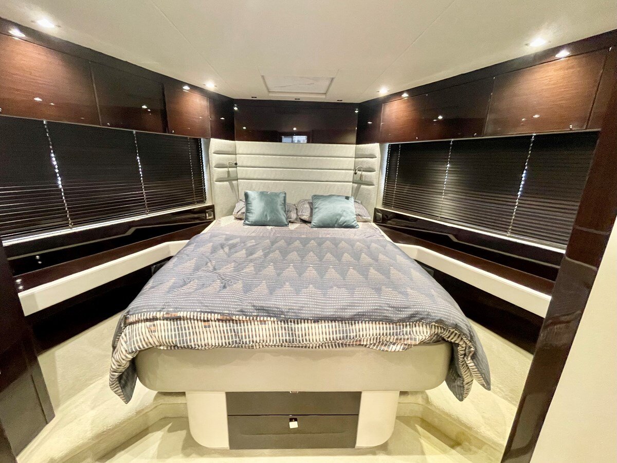 2019-sunseeker-68-3-c531bf