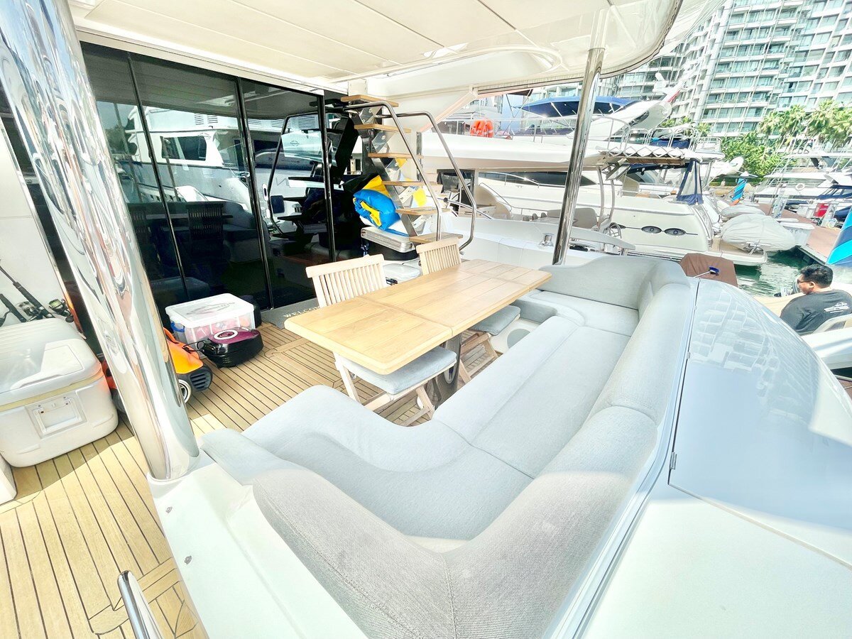 2019-sunseeker-68-3-c531bf