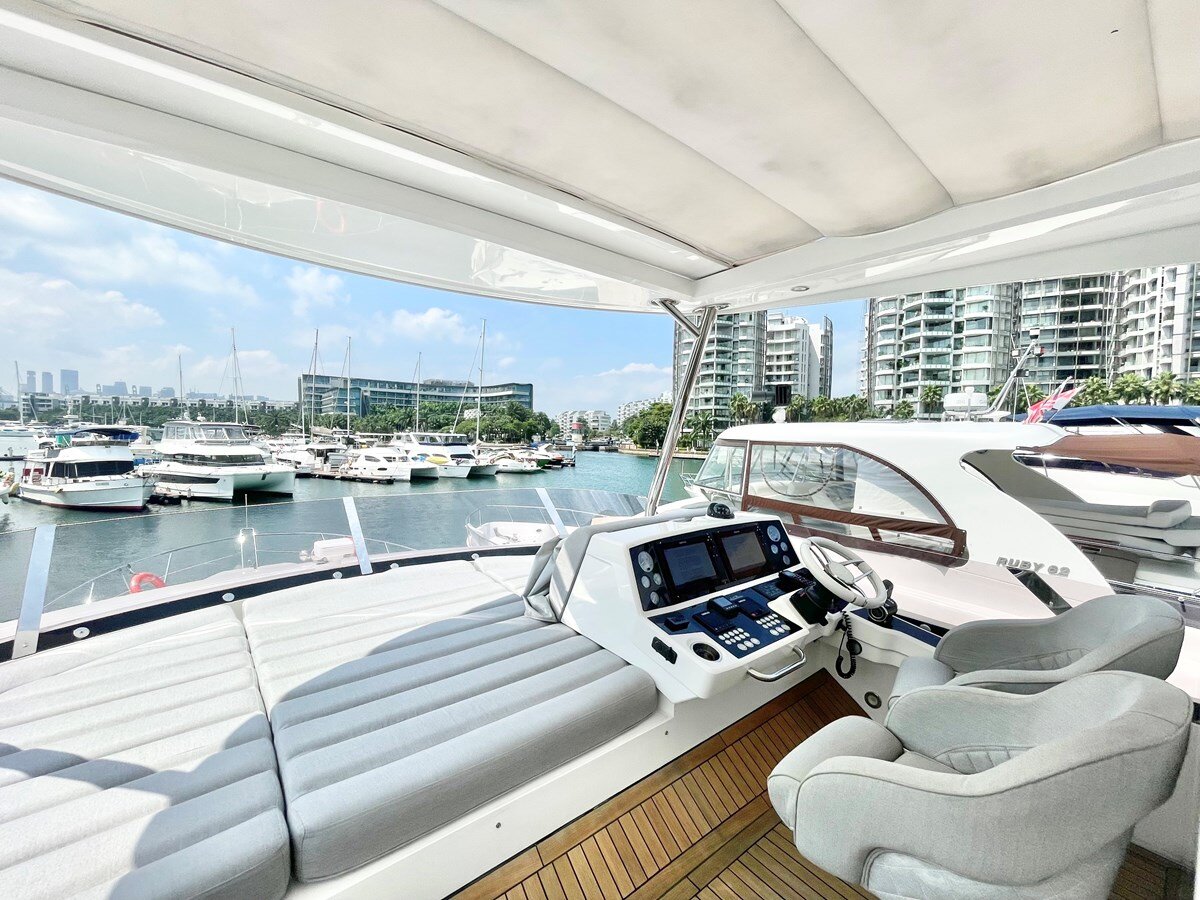 2019-sunseeker-68-3-c531bf