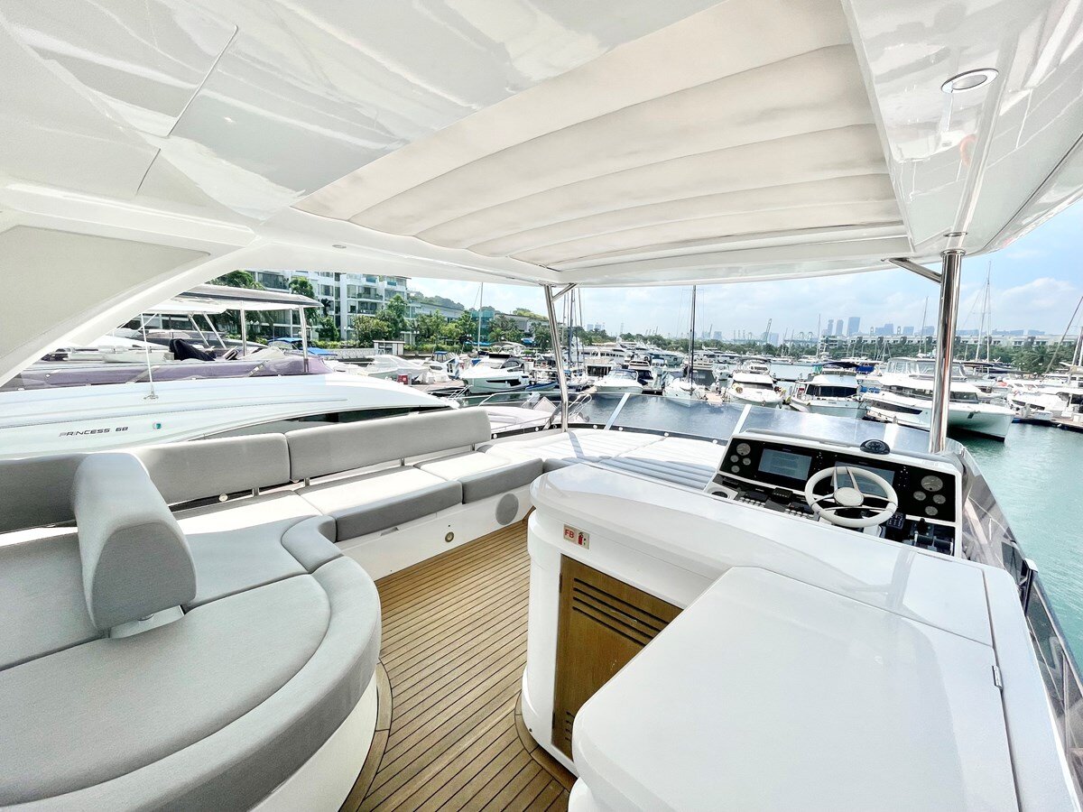 2019-sunseeker-68-3-c531bf