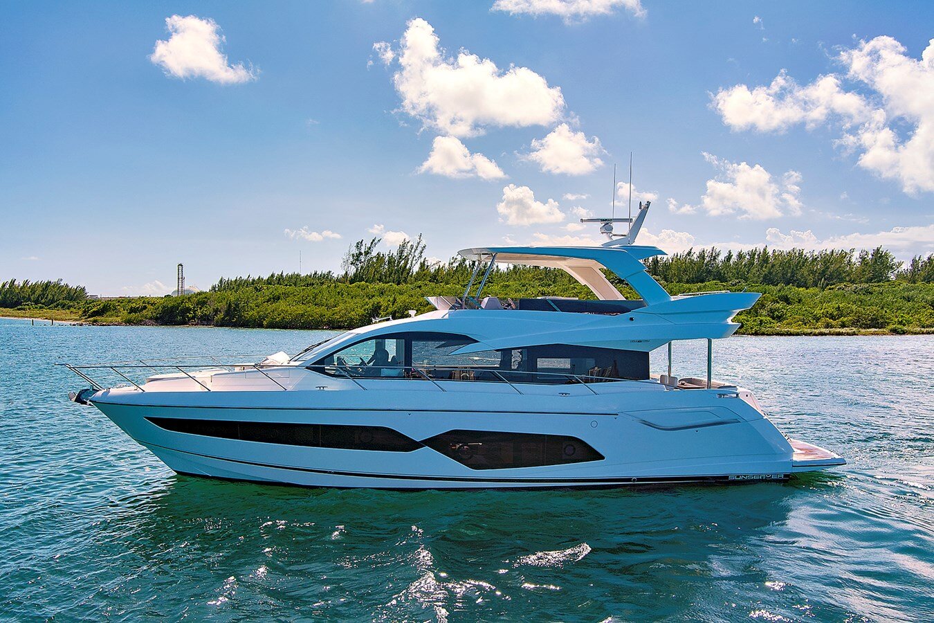 2019-sunseeker-68-3-8c38f2