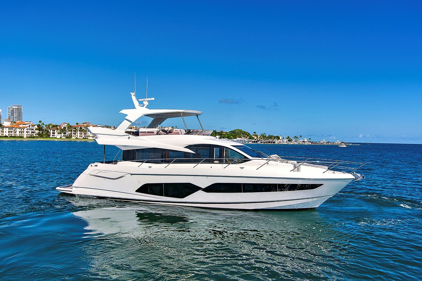 2019-sunseeker-68-3-8c38f2