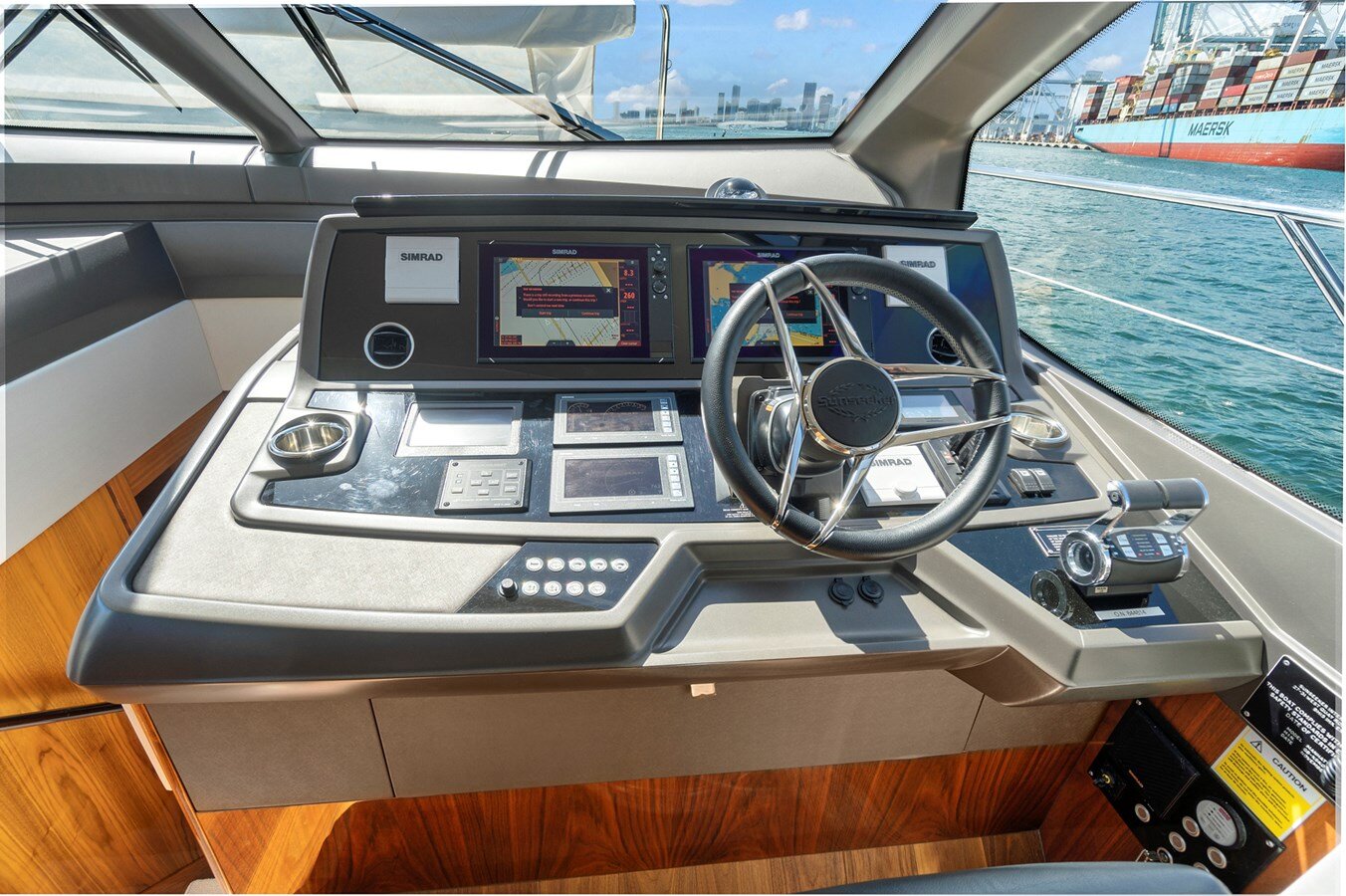 2019-sunseeker-68-3-8c38f2