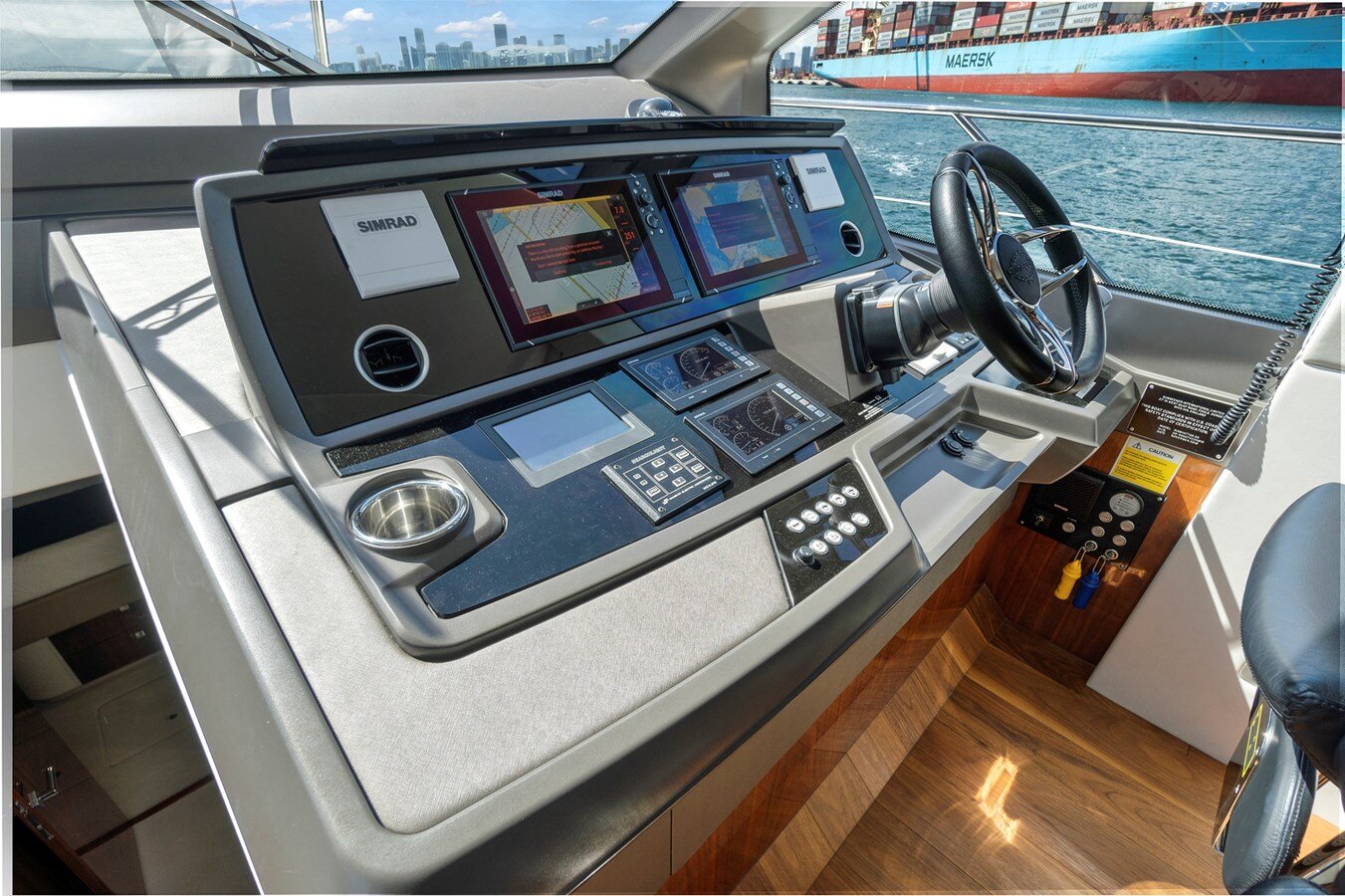 2019-sunseeker-68-3-8c38f2