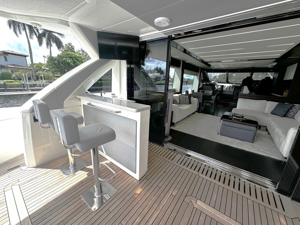 2019-sunseeker-76-d9e1bb