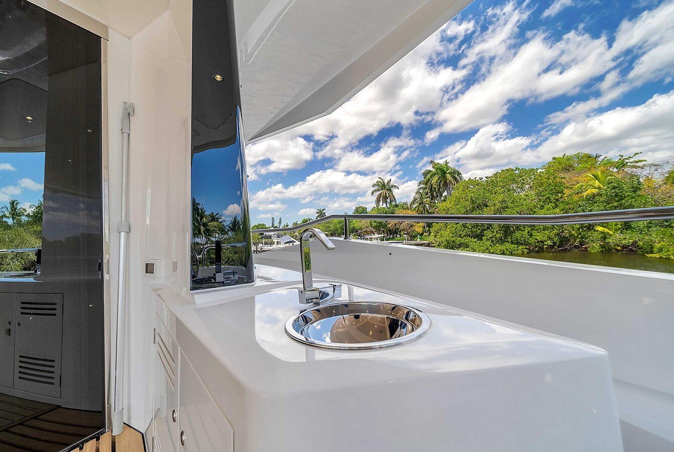 2019-sunseeker-86-9c5f27