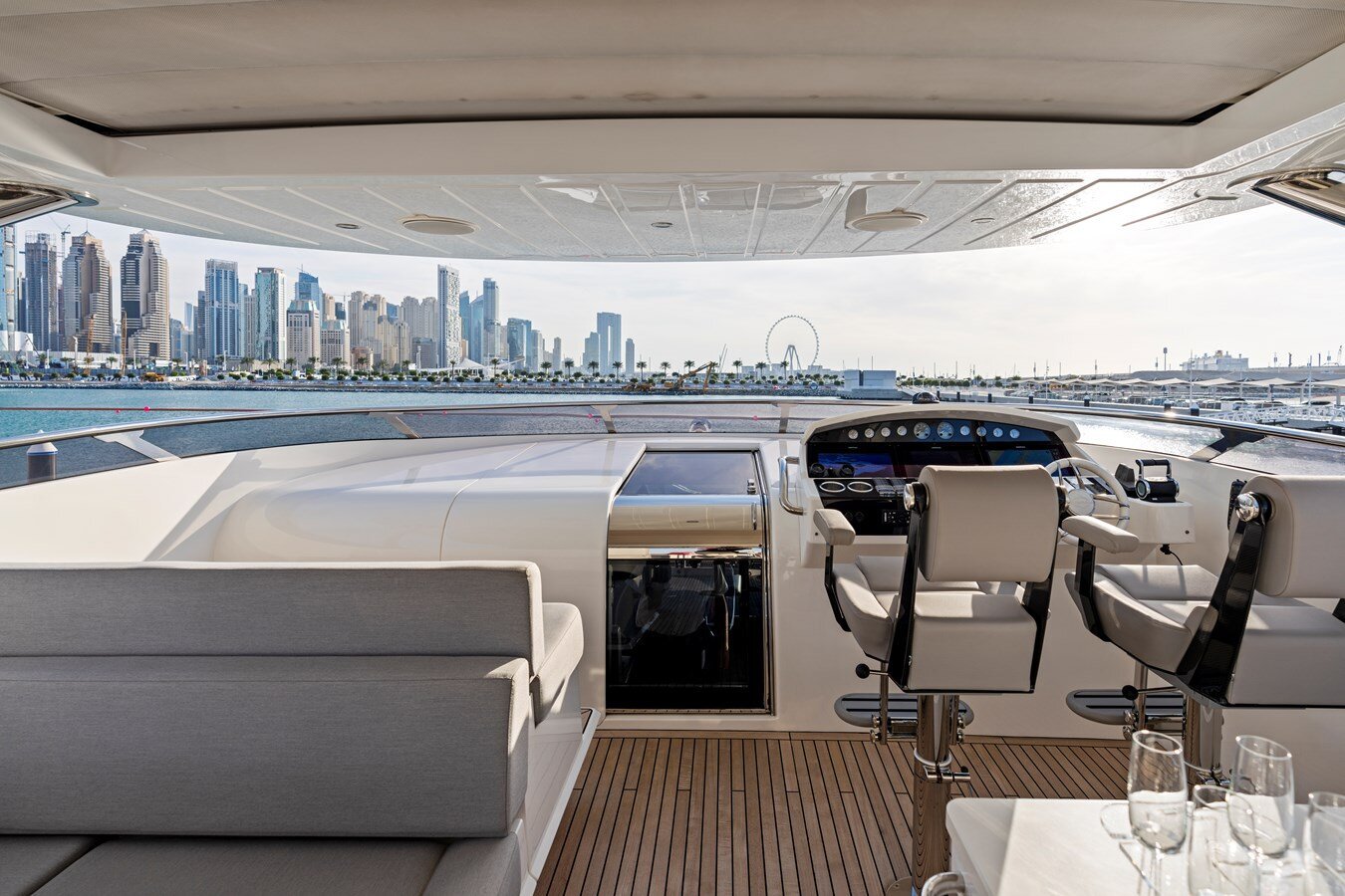 2019-sunseeker-92-1-8df6a4