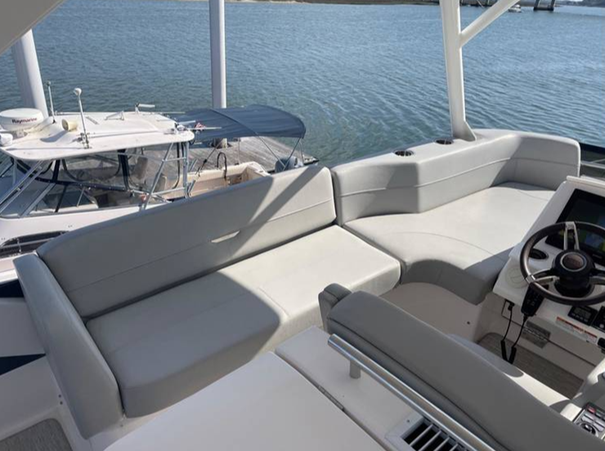 2019-tiara-yachts-54-6-b06d14