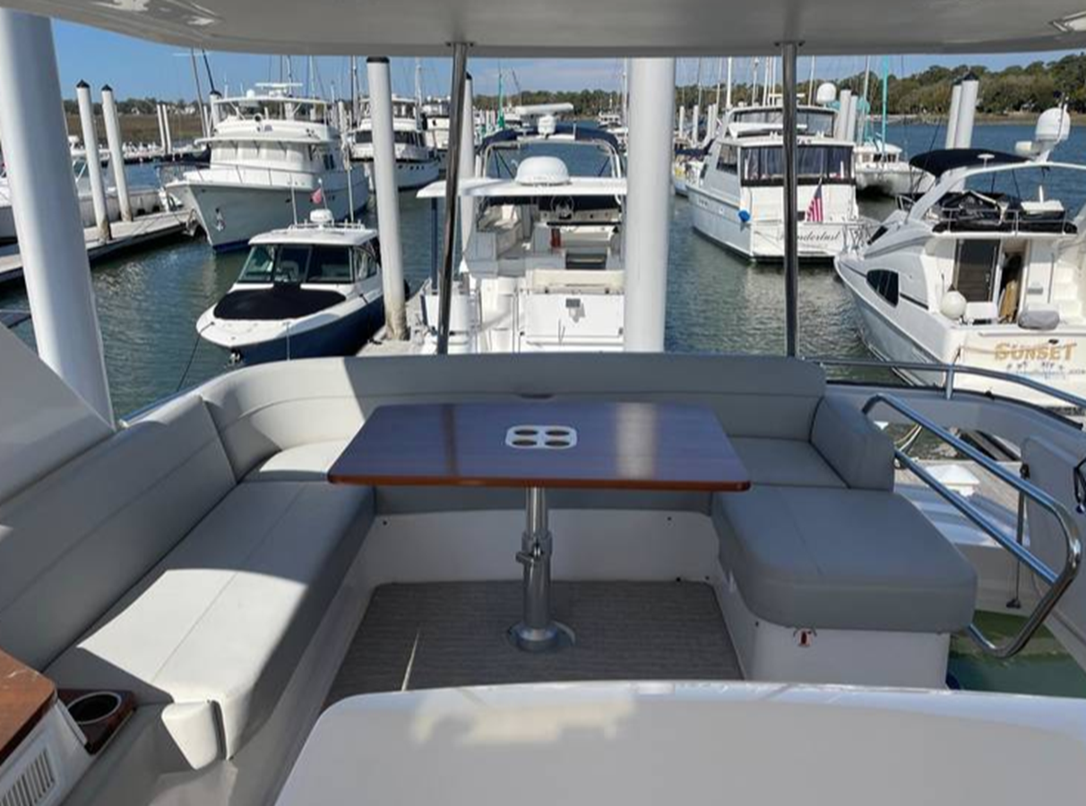 2019-tiara-yachts-54-6-b06d14