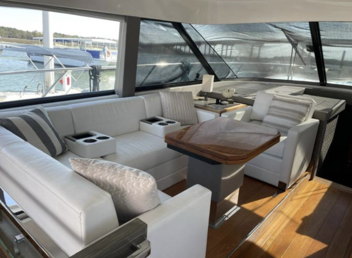 2019-tiara-yachts-54-6-b06d14