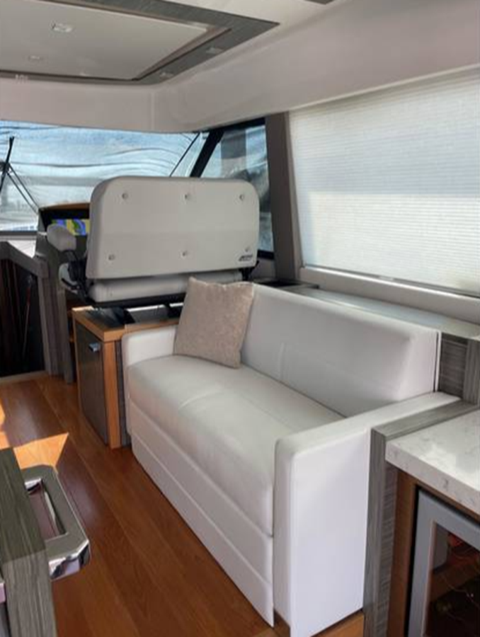 2019-tiara-yachts-54-6-b06d14