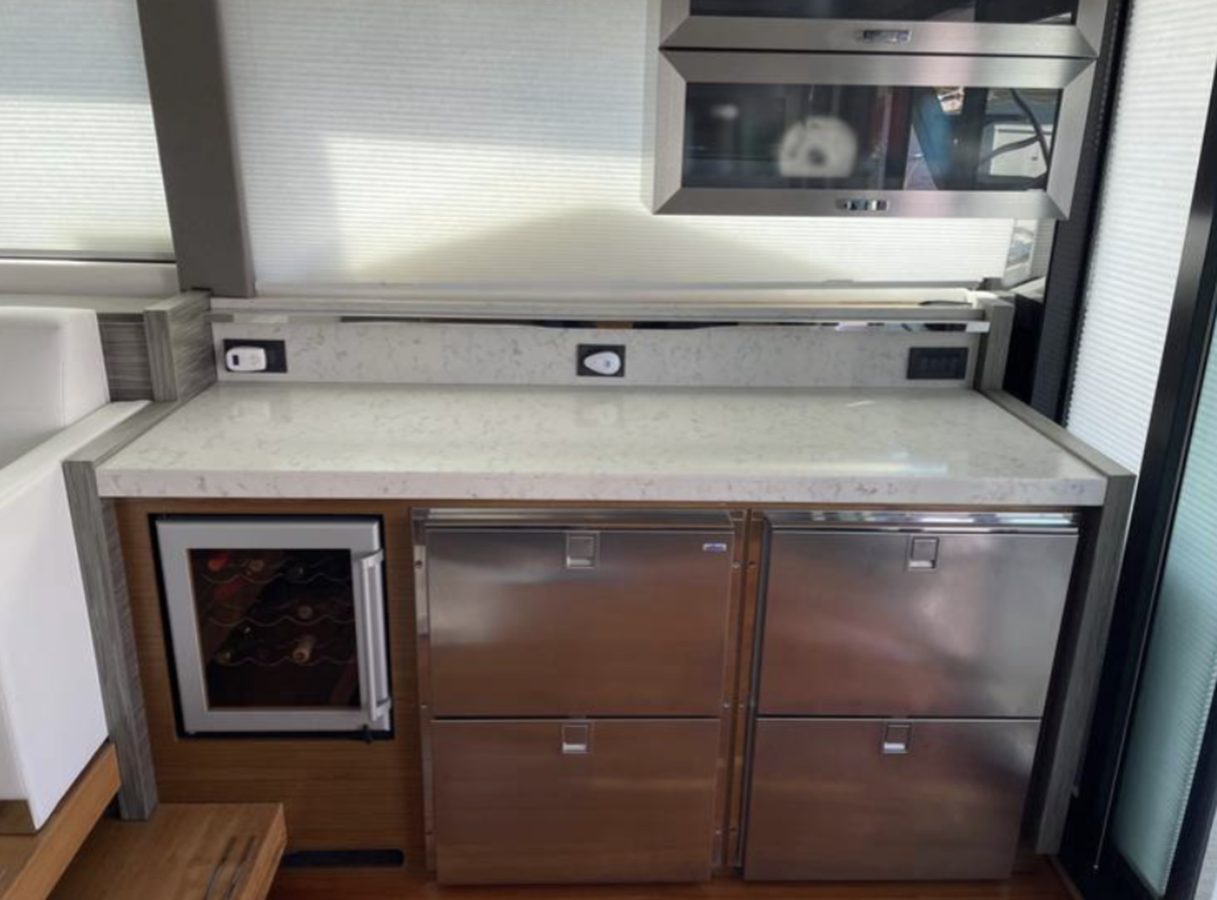 2019-tiara-yachts-54-6-b06d14