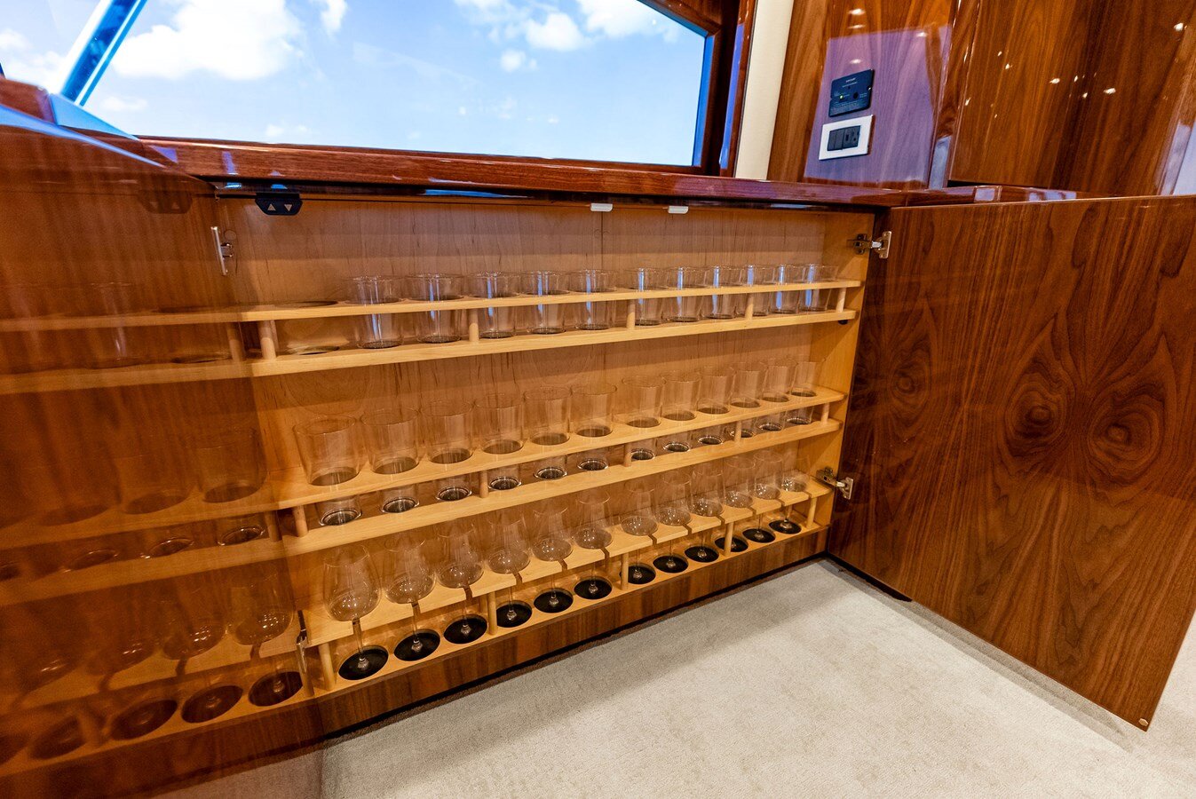 2019-viking-80-ba5a46