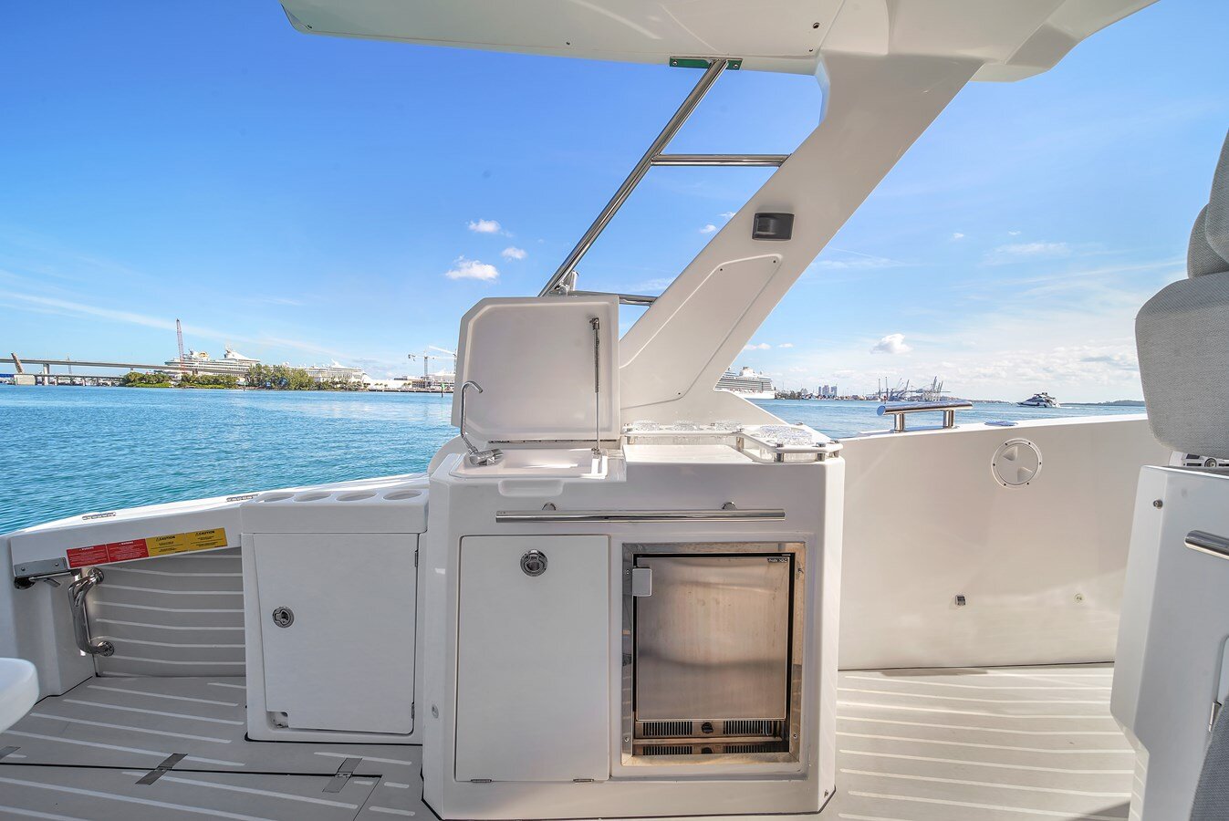 2020-azimut-yachts-40-066a65