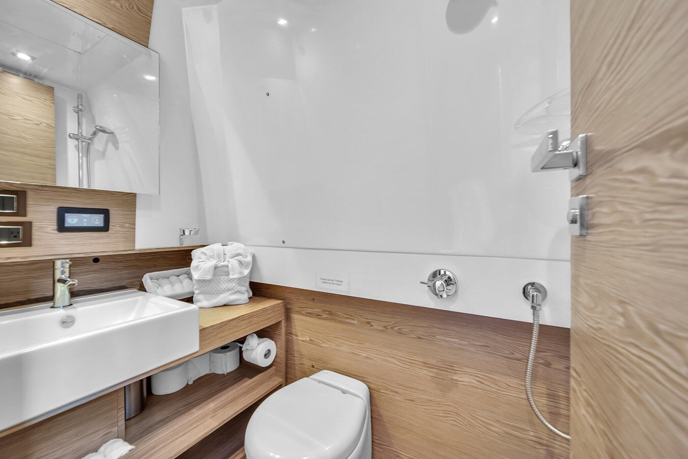 2020-azimut-yachts-40-066a65