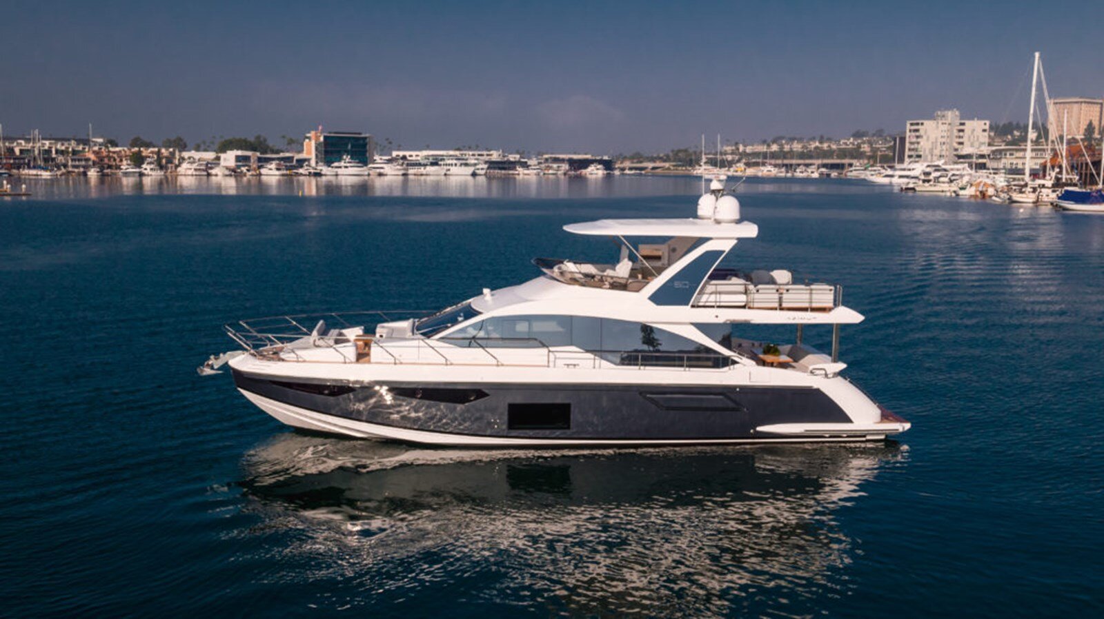 2020-azimut-yachts-59-10-388e47