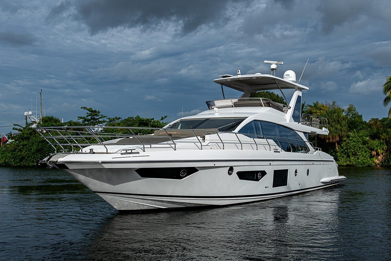 2020-azimut-yachts-66-485cf4