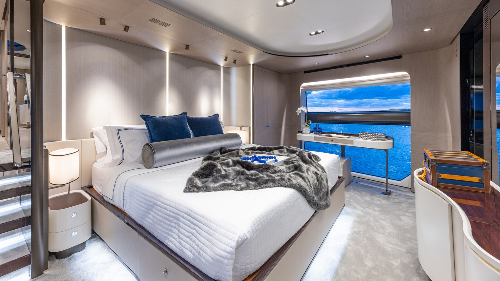 2020 AZIMUT YACHTS 87' 10