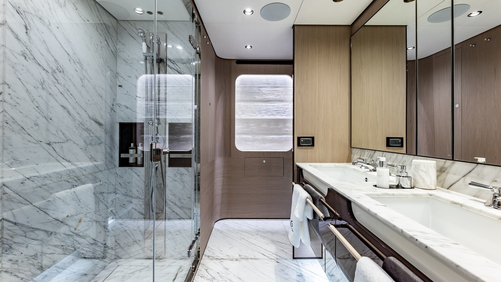 2020 AZIMUT YACHTS 87' 10