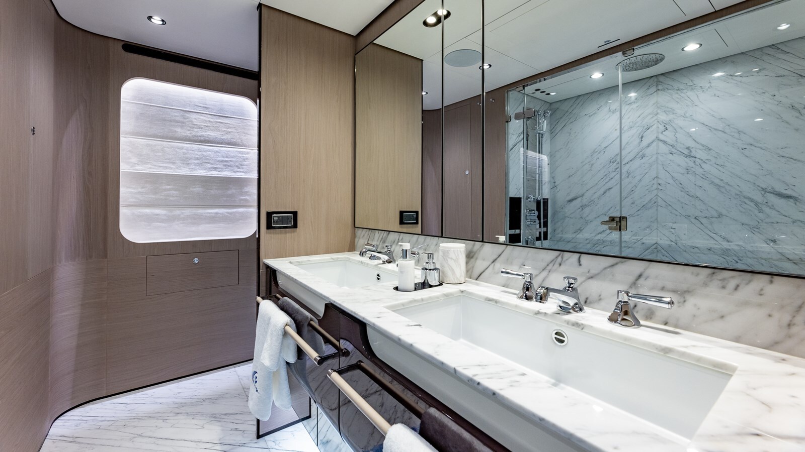 2020 AZIMUT YACHTS 87' 10