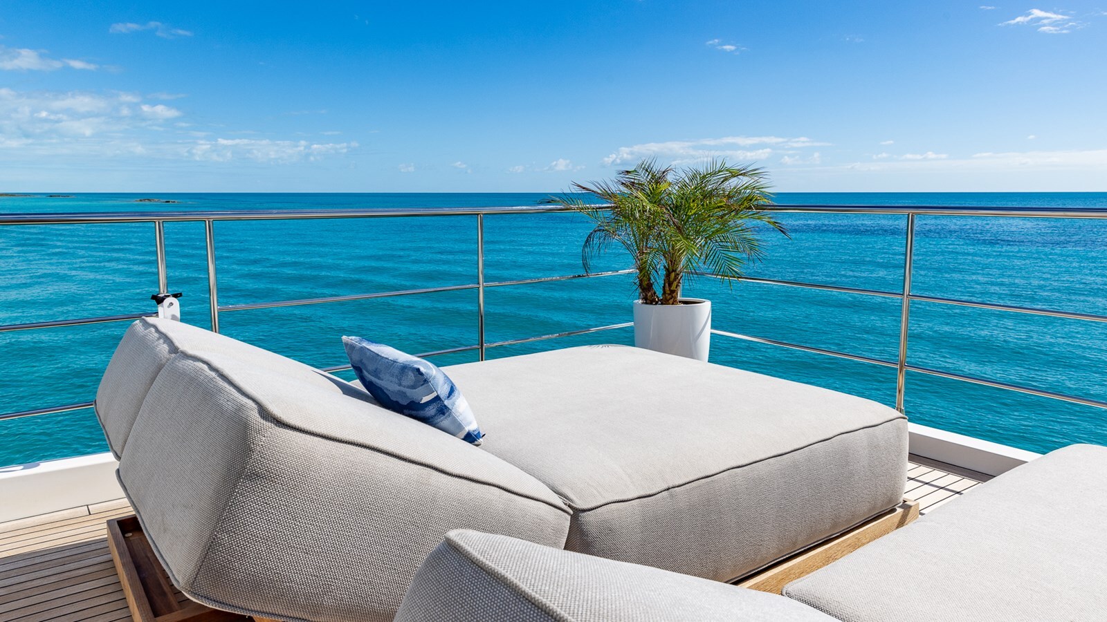 2020 AZIMUT YACHTS 87' 10