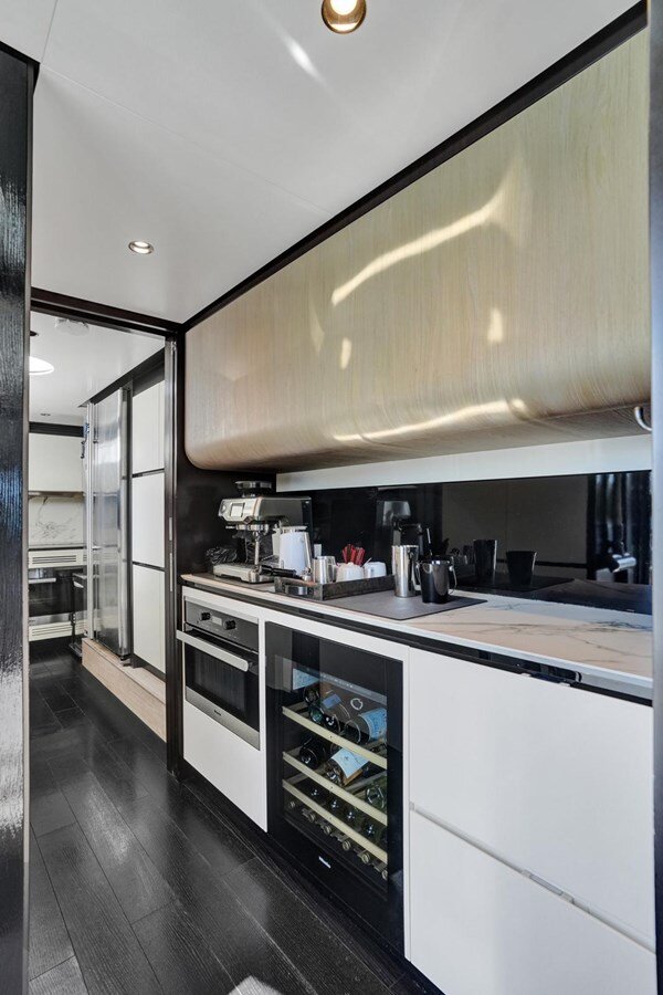 2020-azimut-yachts-88-5e232d