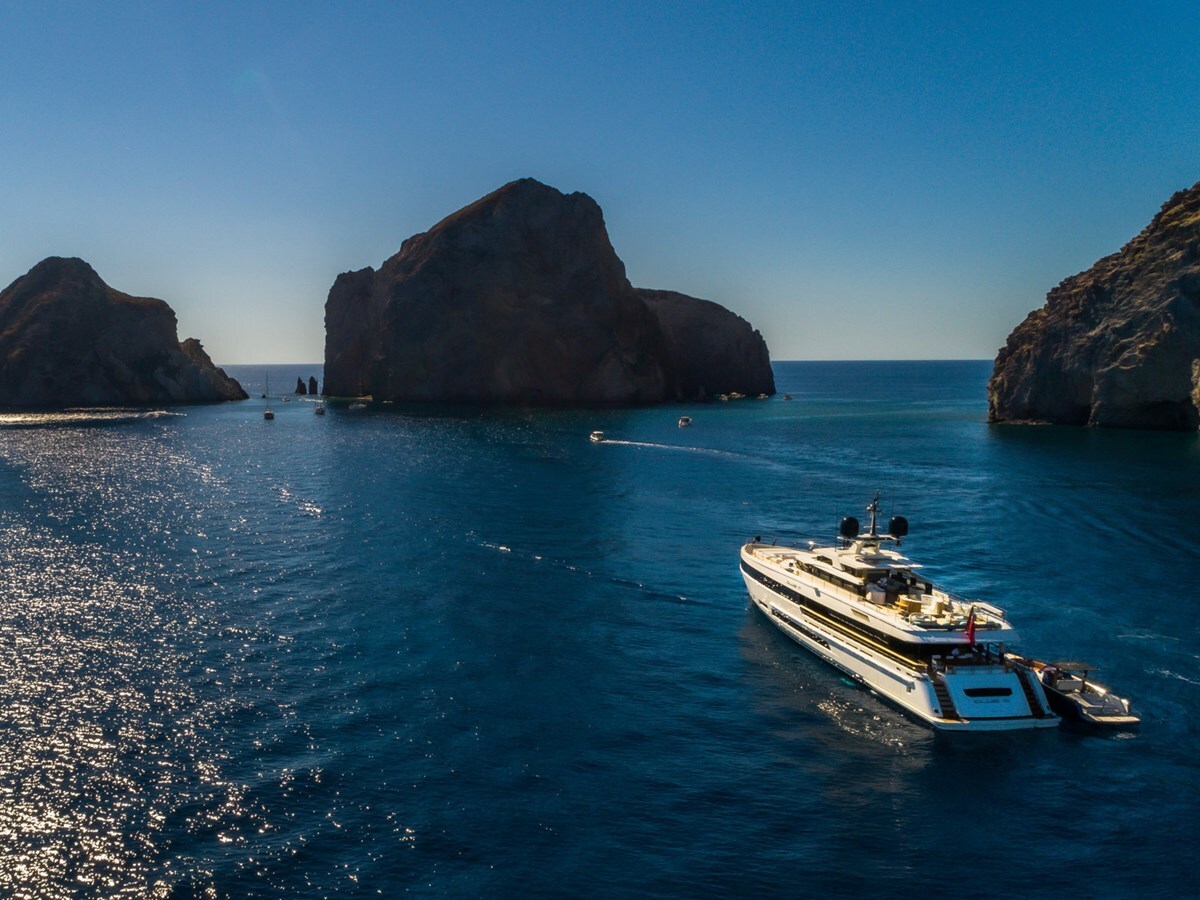 2020-baglietto-130-5-dc3d94