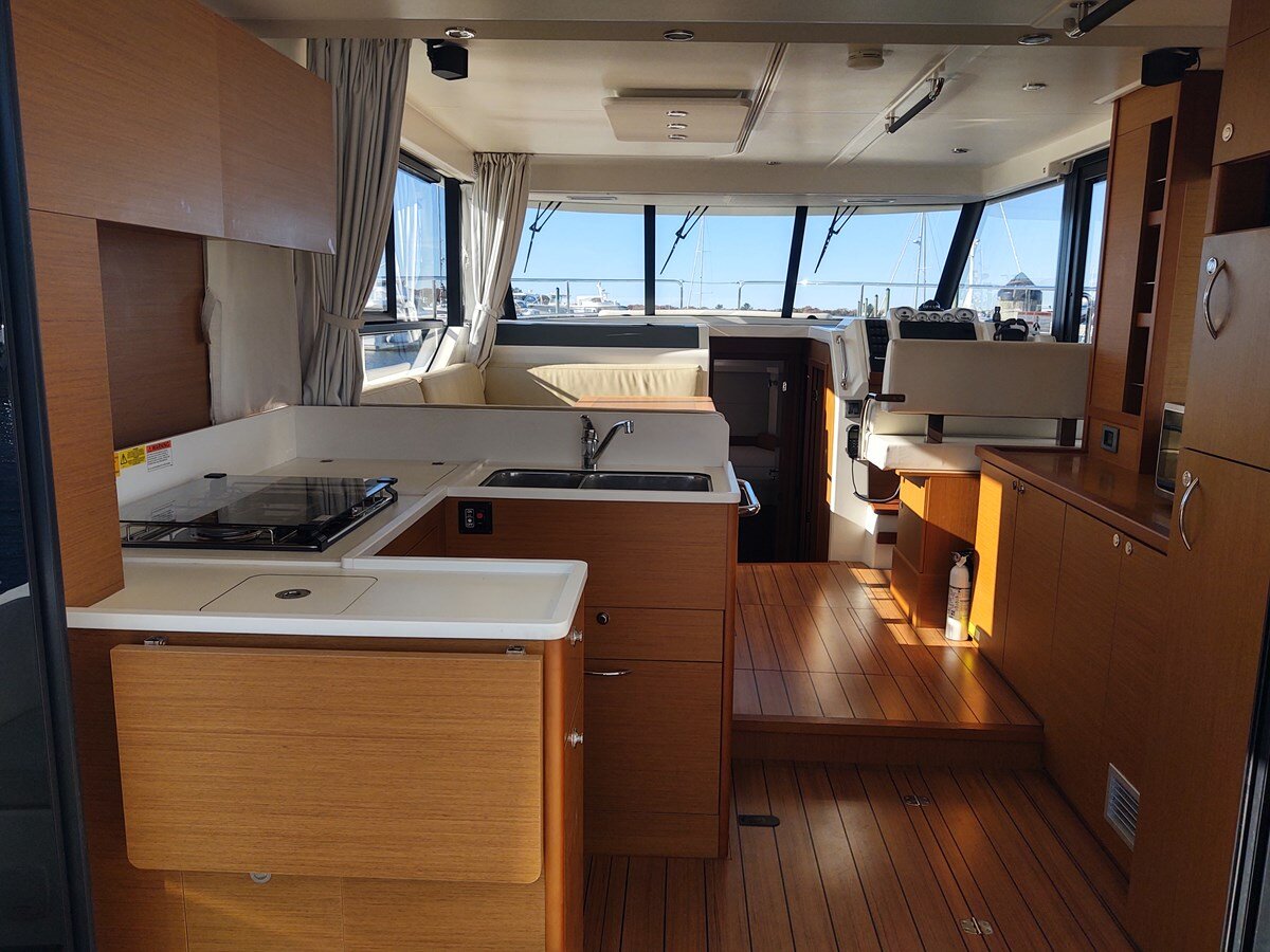 2020-beneteau-44-1-16931c