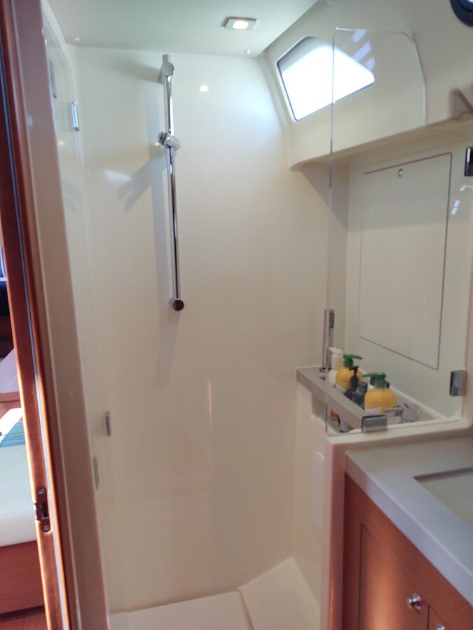 2020-beneteau-51-1-ad0526