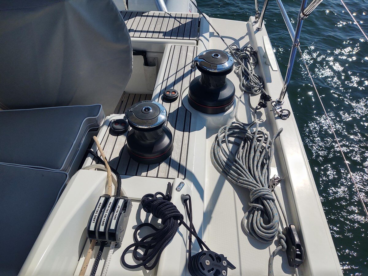 2020-beneteau-51-1-ad0526