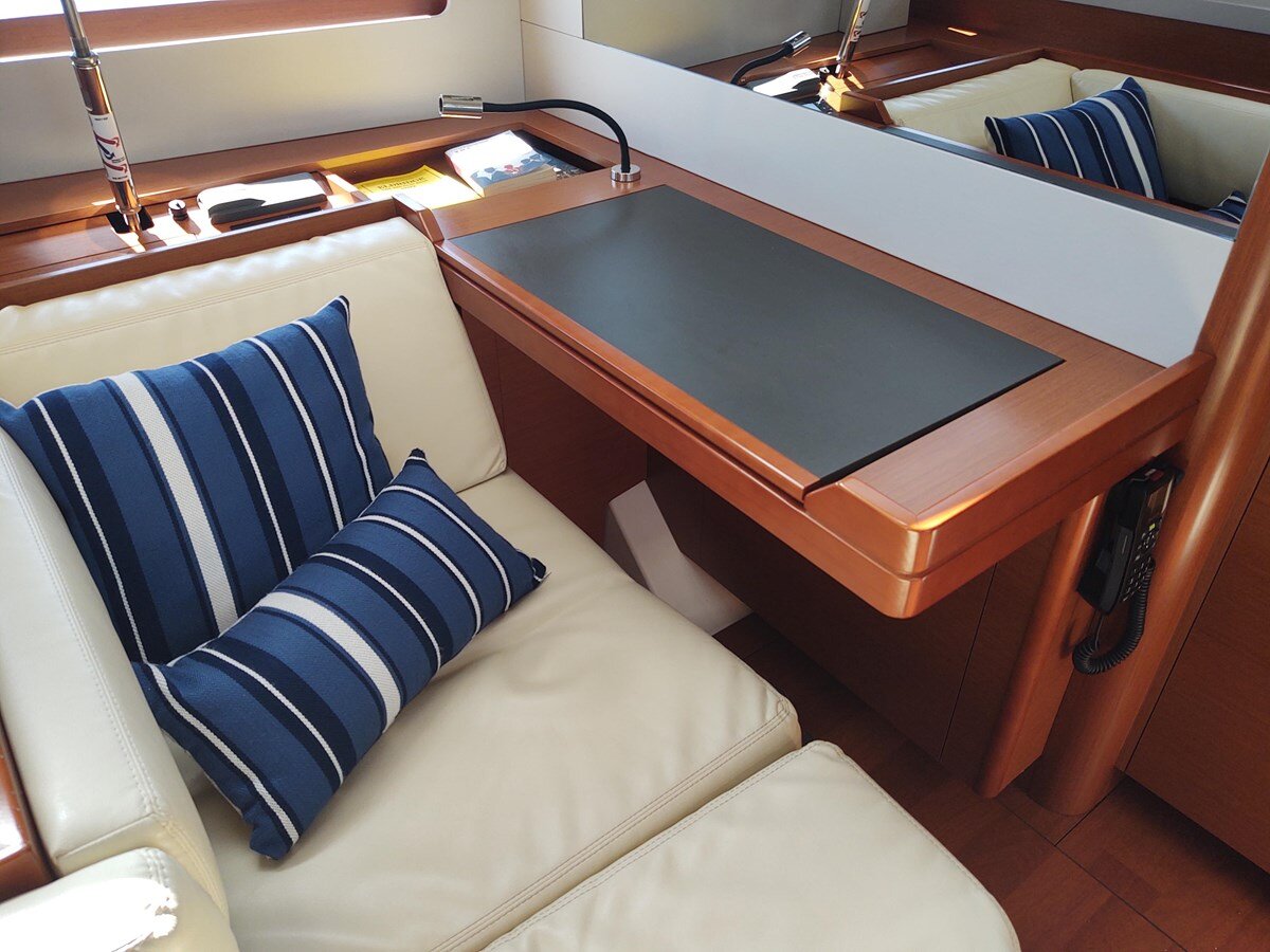 2020-beneteau-51-1-ad0526